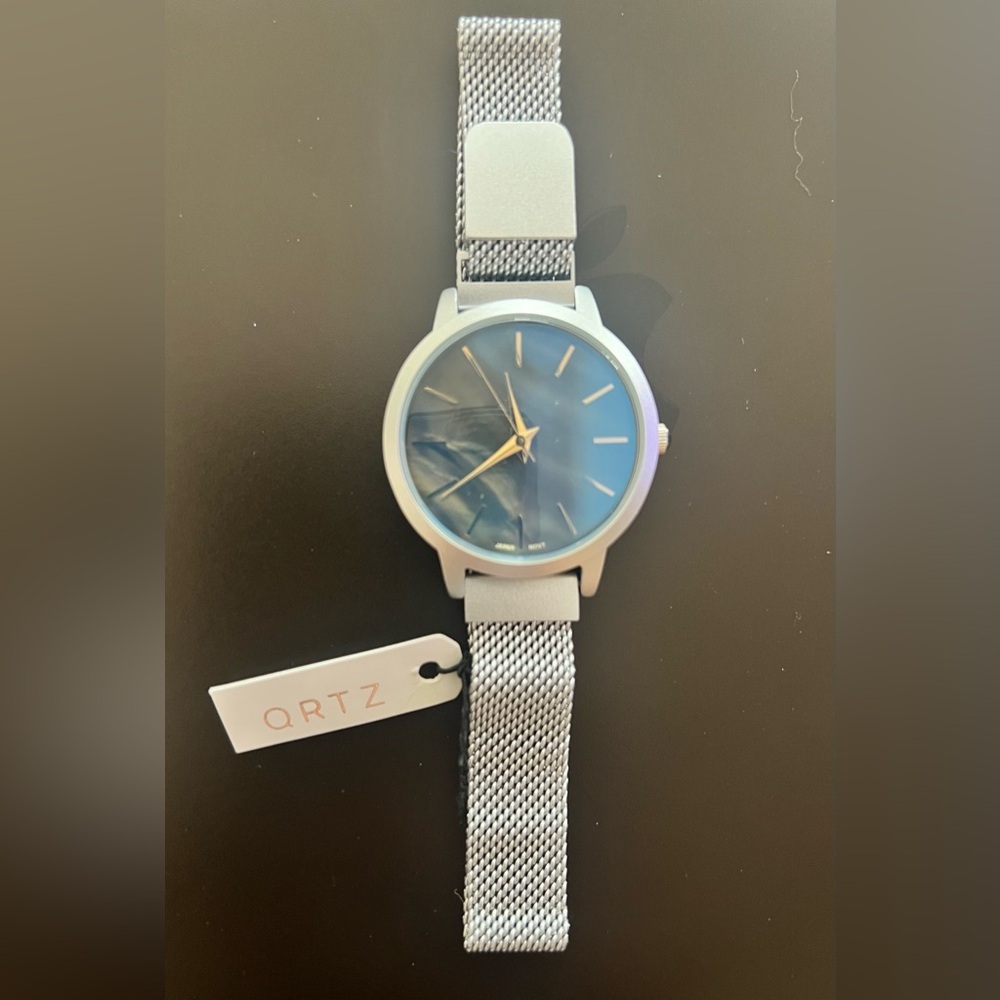 QRTZ Watch